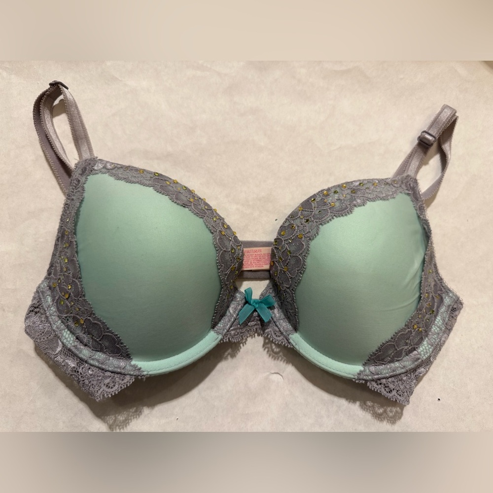 Victorias Secret Dream Angels Bra Padded Gray & Blue w/ Lace & Rhinestones- 32D